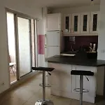 Climatise Dans Avec Piscine Et Tennis Apartment Hyères