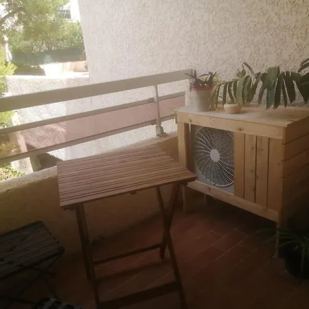 Climatise Dans Avec Piscine Et Tennis *